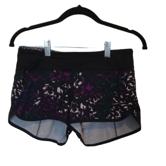 Lululemon running short sz 4 - Picture 1 of 7